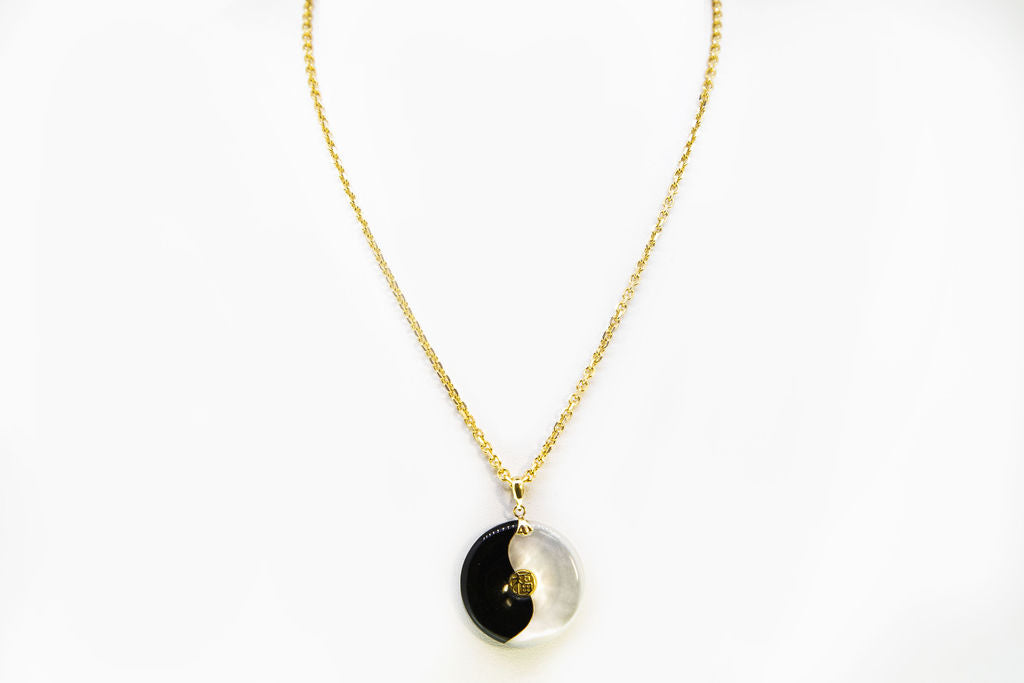 Gump's 14K Yellow Gold Black Onyx and Mabe Pearl Necklace - Ann's Fabulous  Closeouts